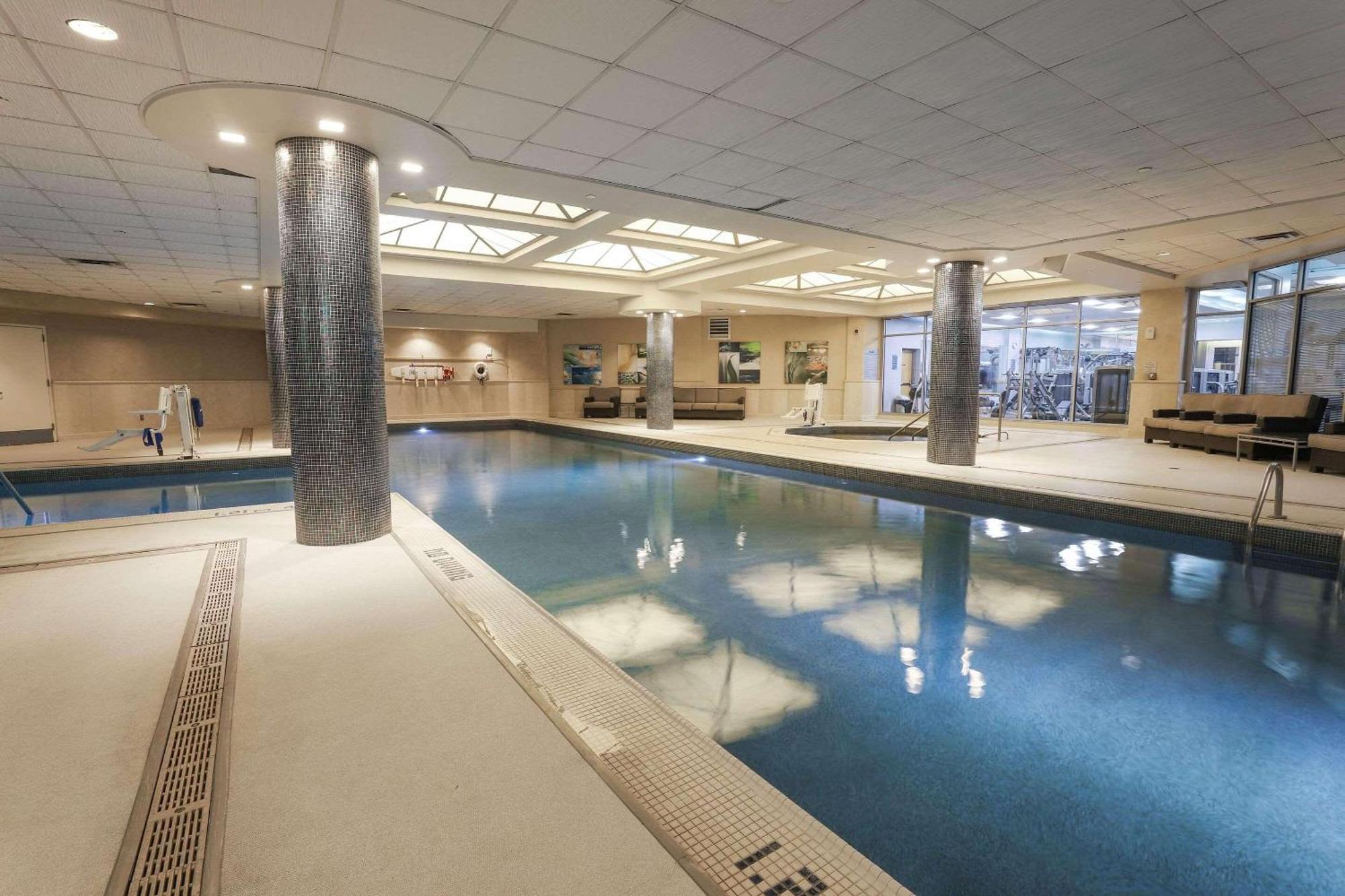 Radisson Plaza Hotel And Suites Каламазу Екстериор снимка