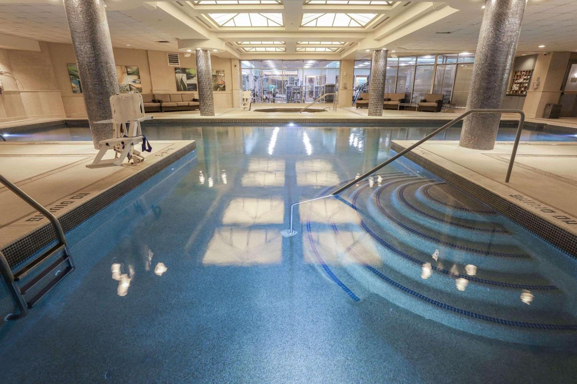 Radisson Plaza Hotel And Suites Каламазу Екстериор снимка