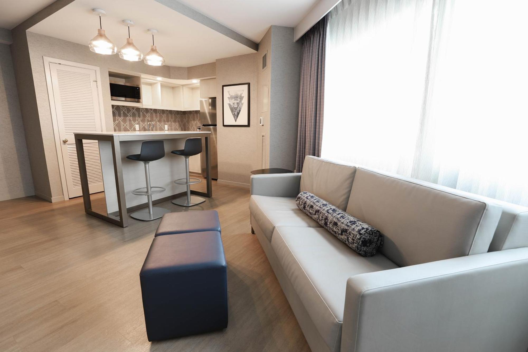 Radisson Plaza Hotel And Suites Каламазу Екстериор снимка
