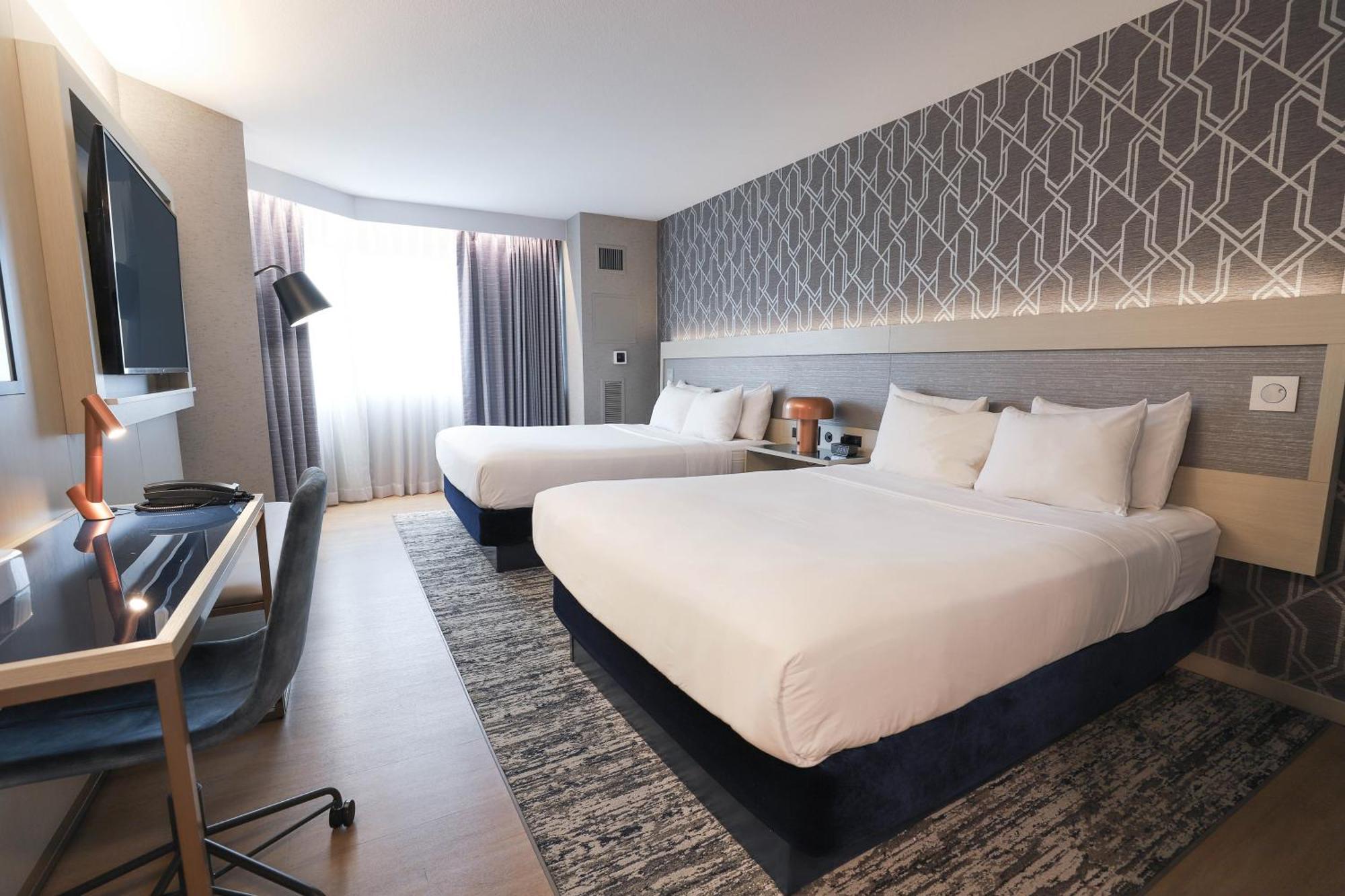 Radisson Plaza Hotel And Suites Каламазу Екстериор снимка