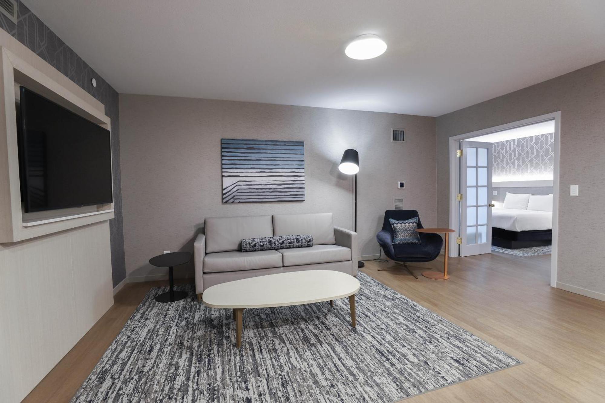Radisson Plaza Hotel And Suites Каламазу Екстериор снимка