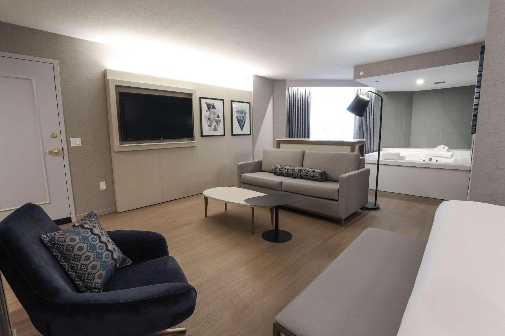 Radisson Plaza Hotel And Suites Каламазу Екстериор снимка