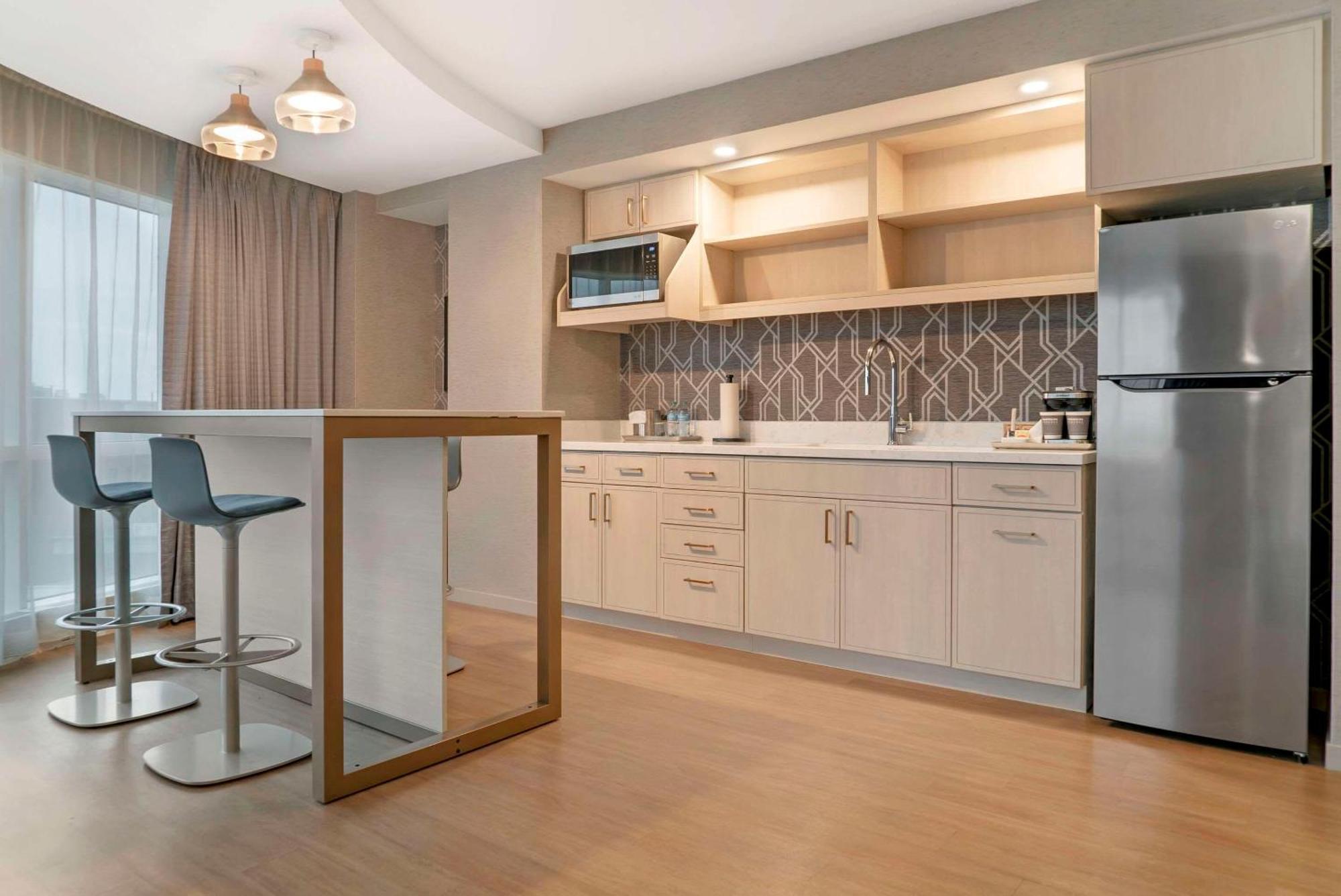 Radisson Plaza Hotel And Suites Каламазу Екстериор снимка