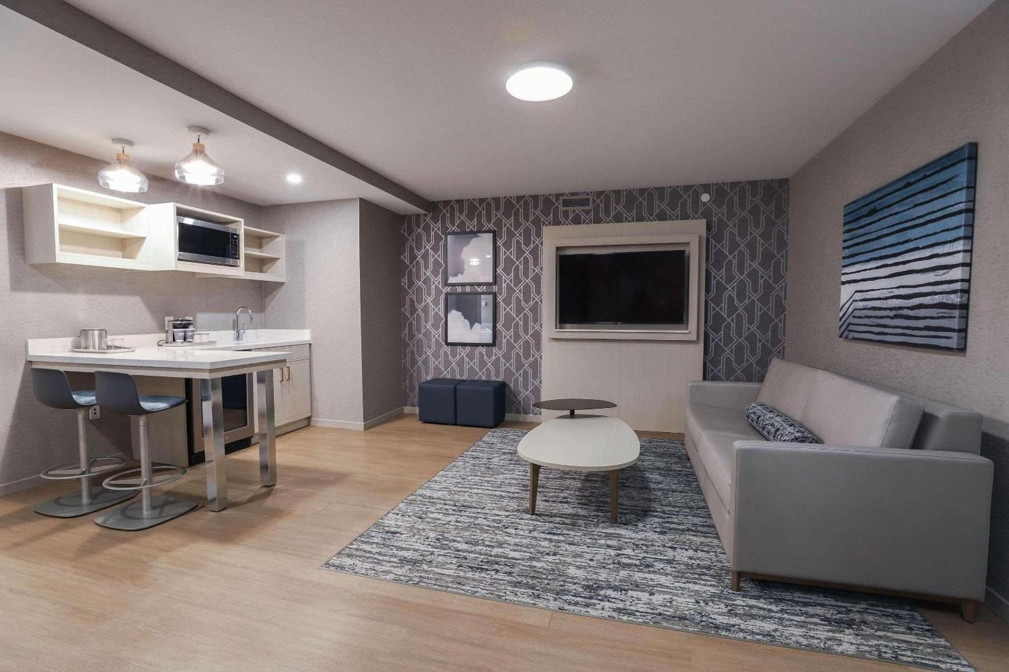 Radisson Plaza Hotel And Suites Каламазу Екстериор снимка