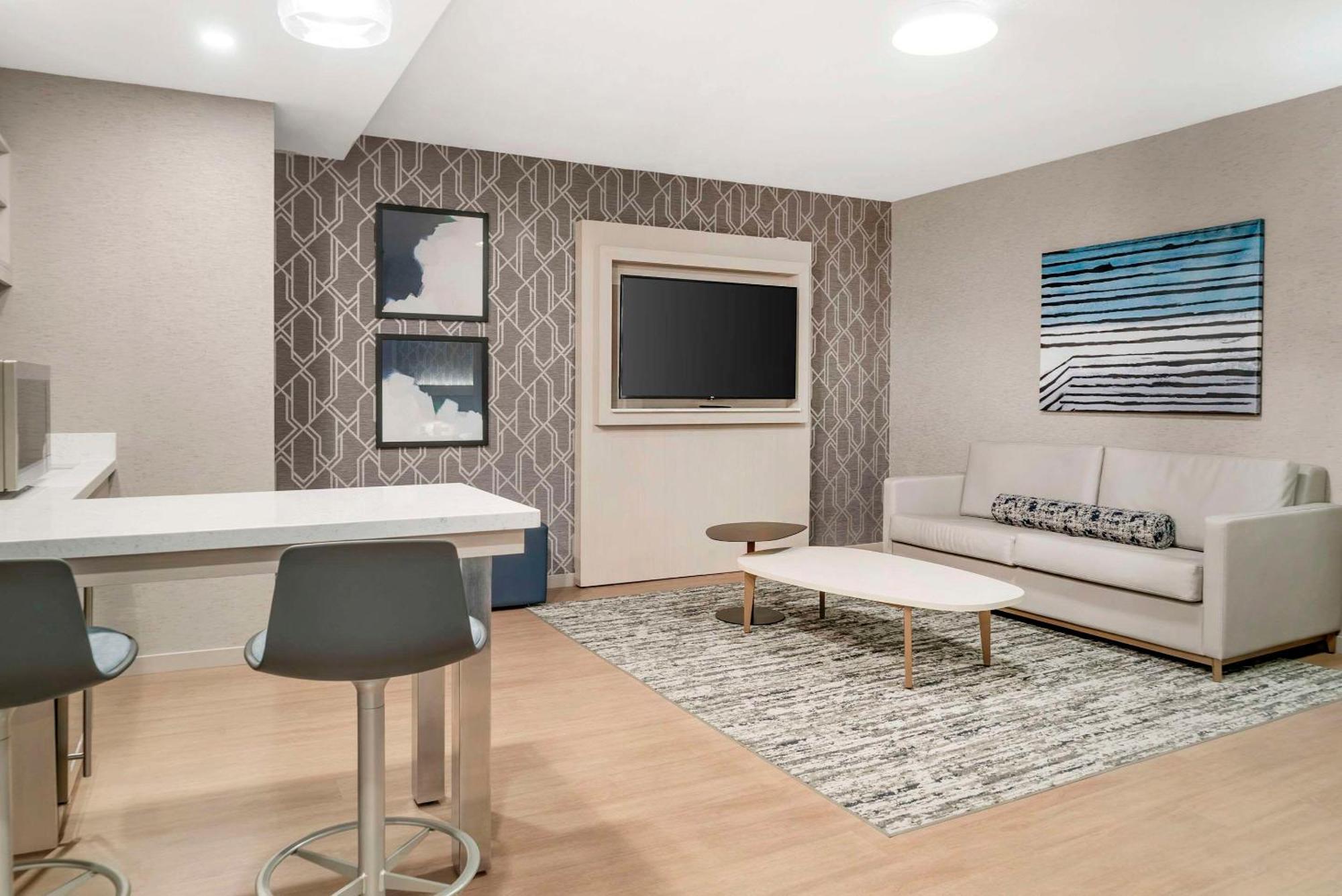 Radisson Plaza Hotel And Suites Каламазу Екстериор снимка